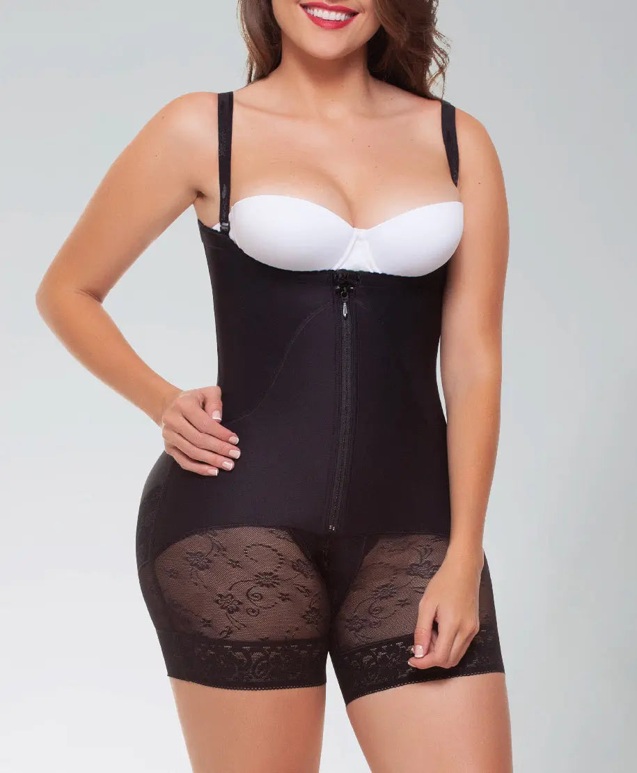 Strapless sculpting shaper with lace. Fajitexinternacional